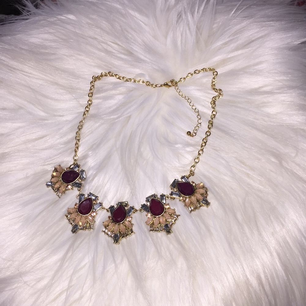 Gorgeous statement necklace.